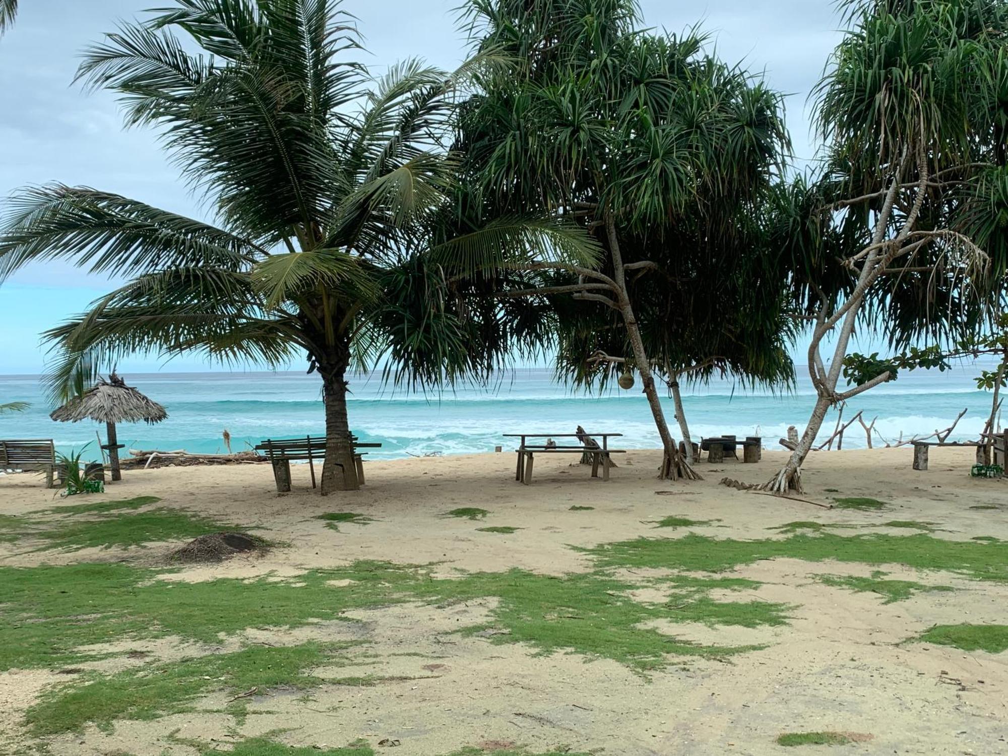 Lances Surf Camp *