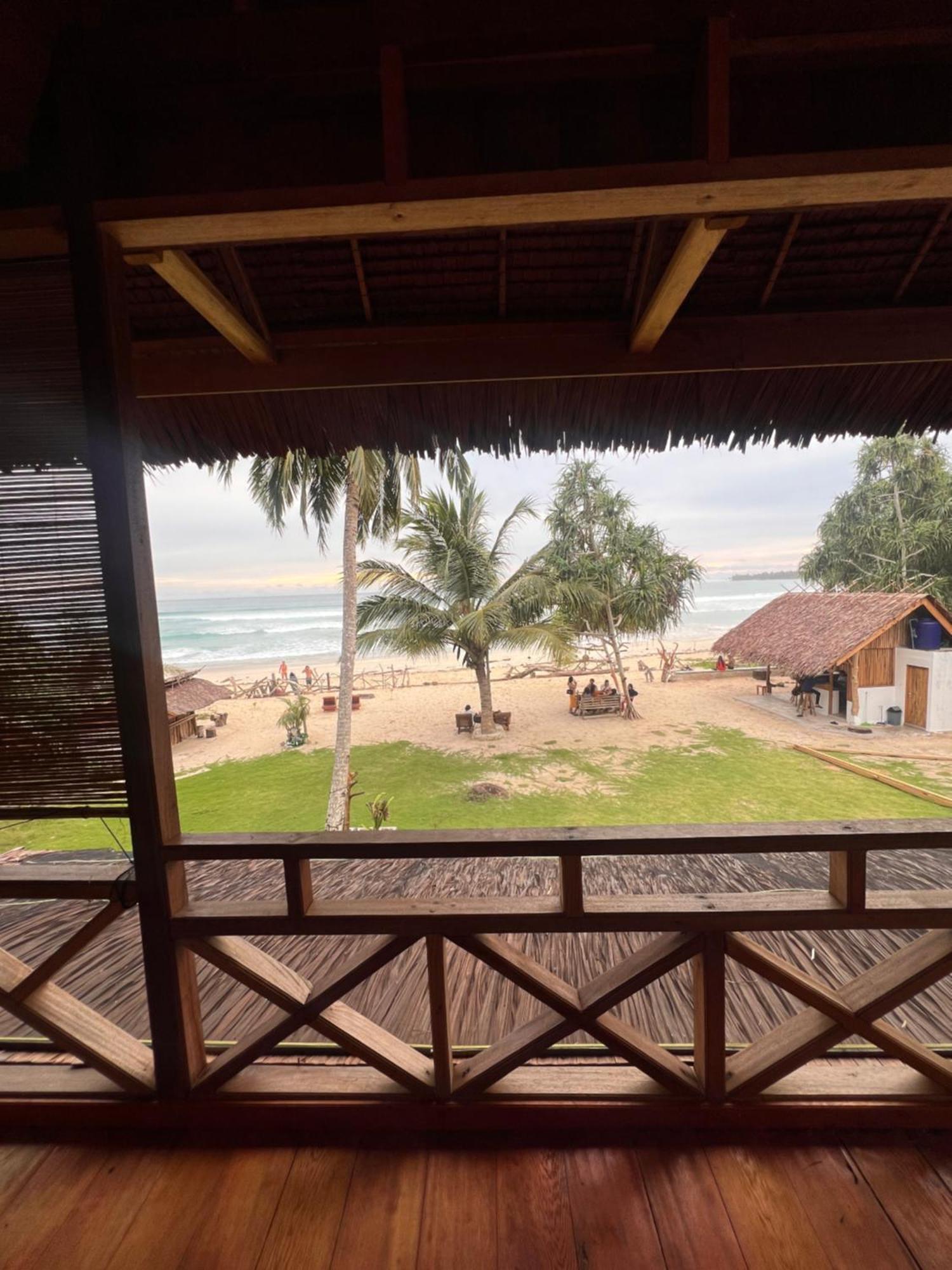 Homestay Lances Surf Camp Katiet