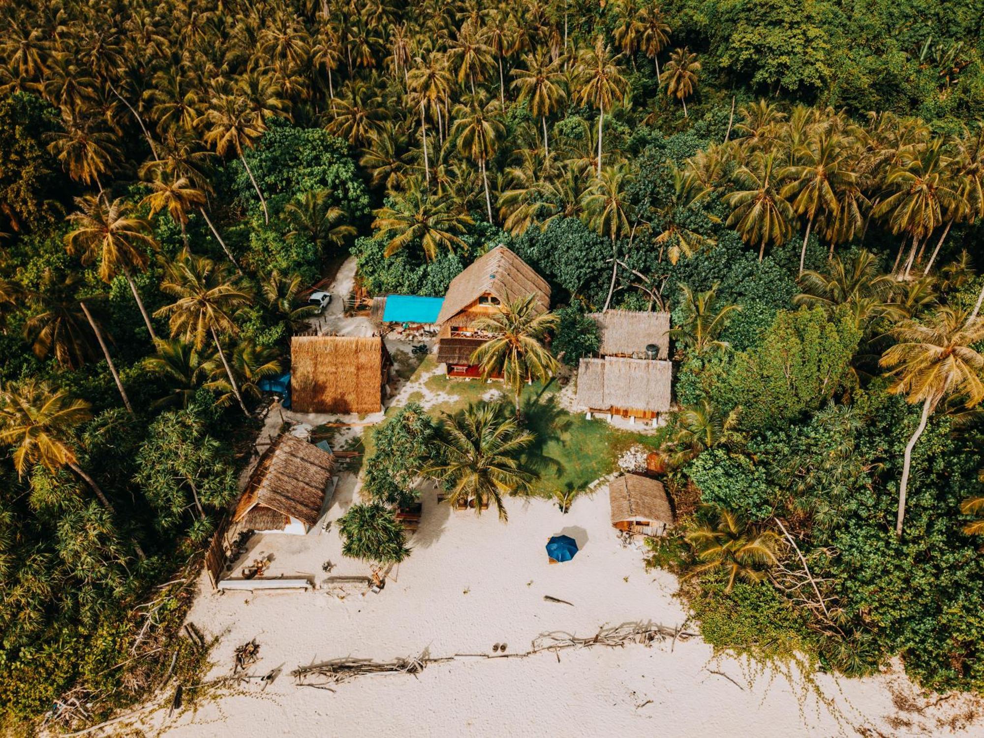 Homestay Lances Surf Camp Katiet